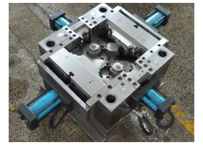 進(jìn)出水泵精密模具